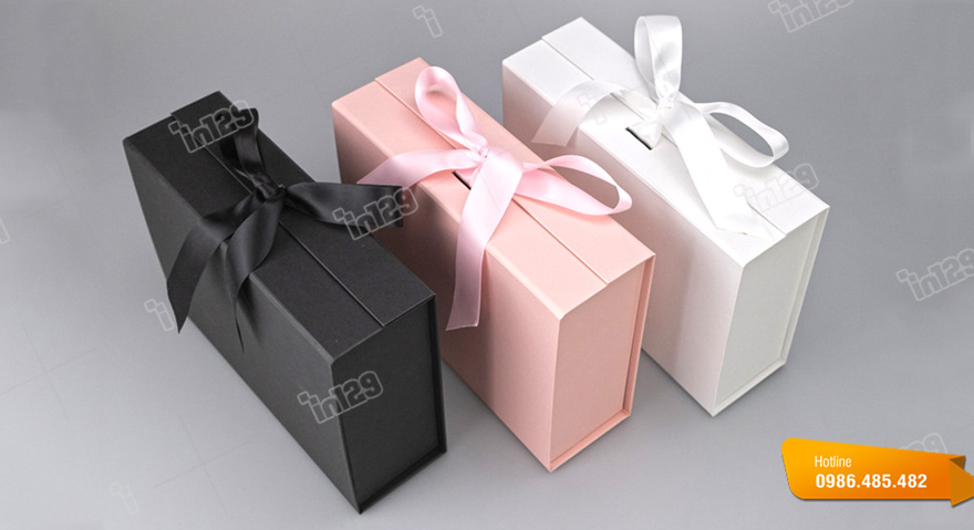 Mẫu hộp dùng để đựng áo quần sang trọng, thích hợp cho việc tặng, biếu người thân và bạn bè