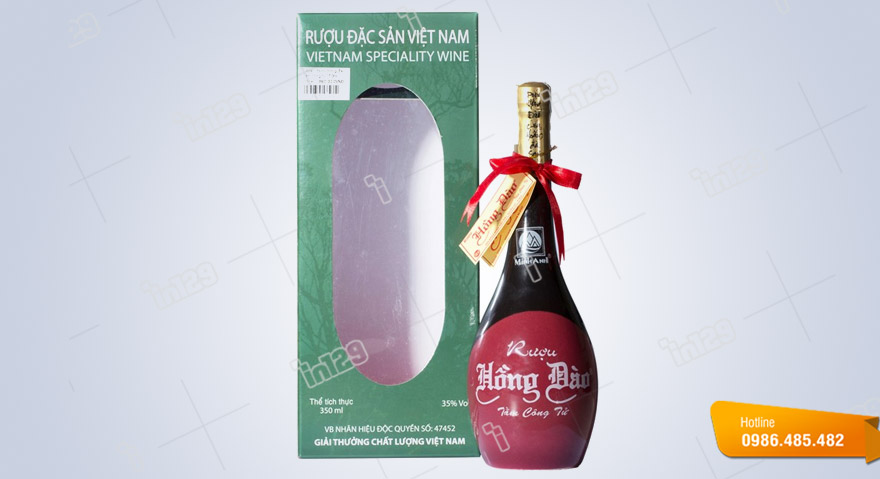 Mẫu hộp giấy của thương hiệu rượu Hồng Đào đặc sản của vùng đất Quảng Nam