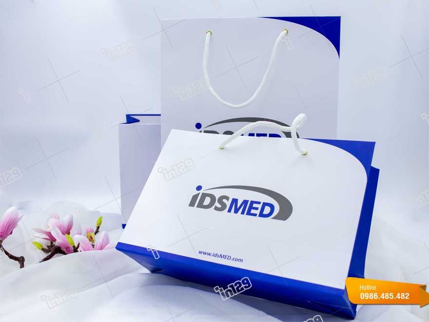 Túi giấy quà tặng công ty idsMED