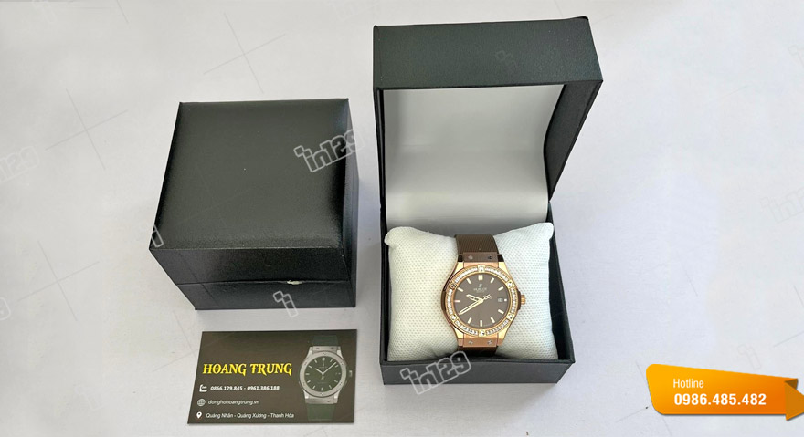 In mẫu hộp đồng hồ đẹp cho shop Hoàng Trung