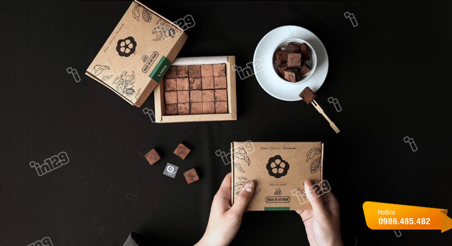 Hộp giấy đựng chocolate bằng chất liệu giấy Ivory