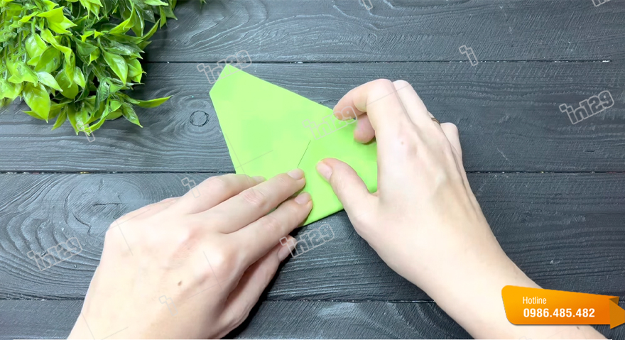 Gấp hộp giấy origami bước 2